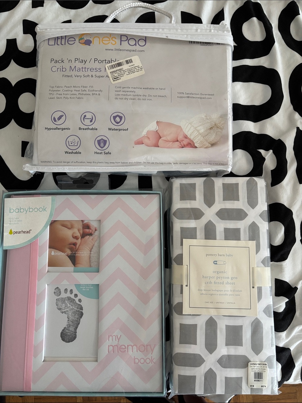 Baby bundle. Sheets and memory book new